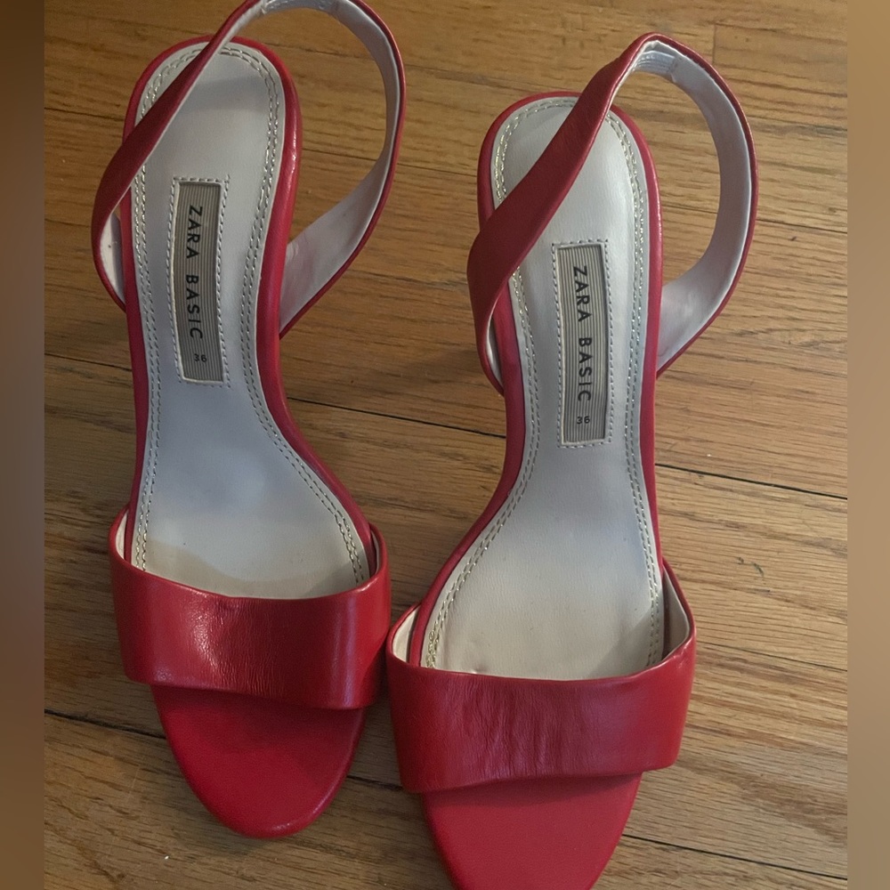 Red Zara sling back sandals, sz 6